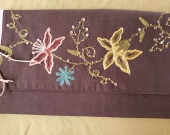 Bolso de embrague marrón y rosa único en su tipo