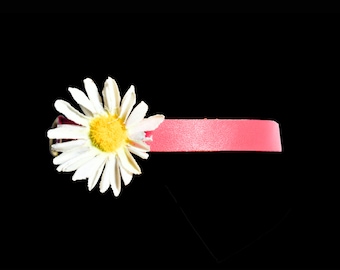 Pink Daisy Solitaire Choker