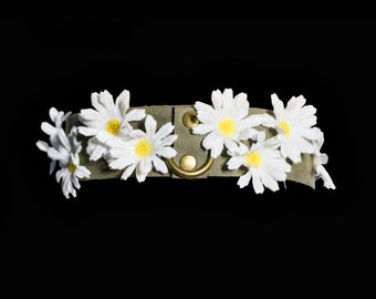 Daisy Chain Collar