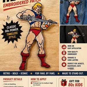 Op de afbeelding: Opstrijkbare geborduurde patch met He-Man, een klassiek tekenfilmfiguur uit de jaren 80. De patch is ongeveer 11,4 cm hoog en heeft levendige kleuren. Het ontwerp bevat de tekst "HE-MAN" en "EMBROIDERED PATCH".