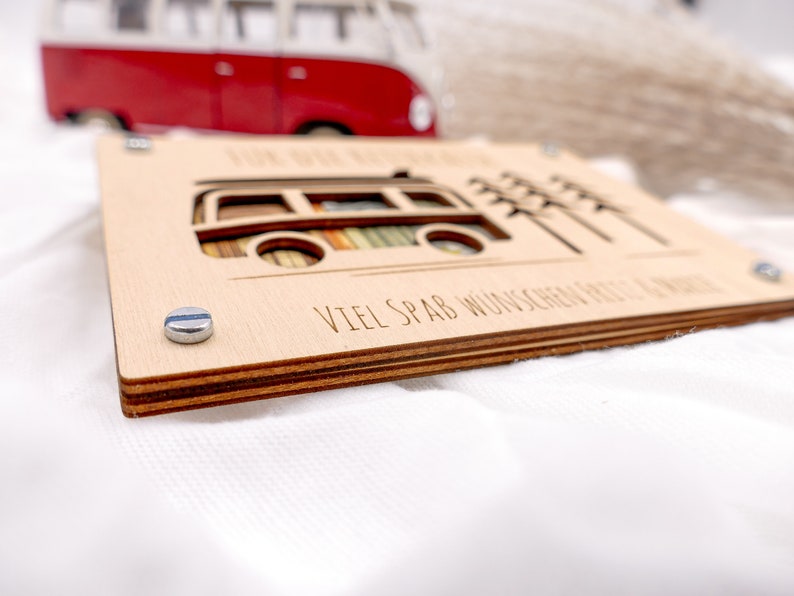 Geldgeschenk Karte CAMPER aus Holz Personalisiert Geschenk für Reise Holzkarte Urlaubsgeld Reisekasse Geschenkidee Bild 3