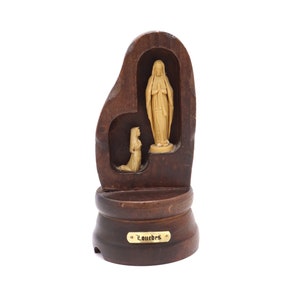 zabytkowa figura z Lourdes z figurą muzyczną Religia Maryja Dziewica wykonana z drewna w Hiszpanii