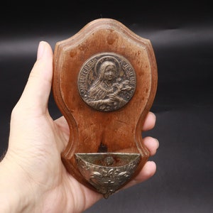 Santa Teresa Antigua Fuente de Agua Bendita Madera Metal Icono pared colgante Religión
