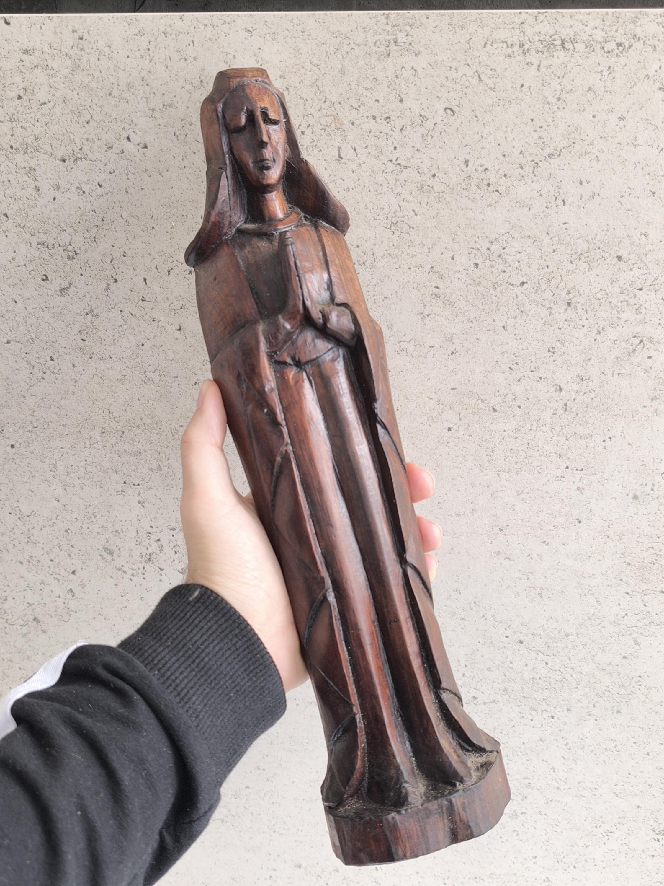 ビンテージ　手彫り　木製聖母マリア ヴィンテージの手彫り木製聖母マリア像 – キリスト教美術 - Etsy 日本