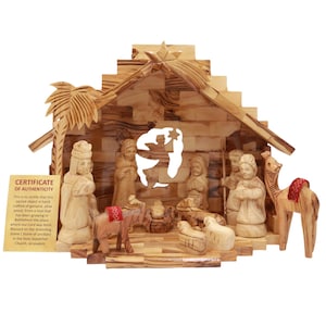 Nacimiento Navideño Tallado en Madera de Olivo Con certificado Hecho a Mano de Belén
