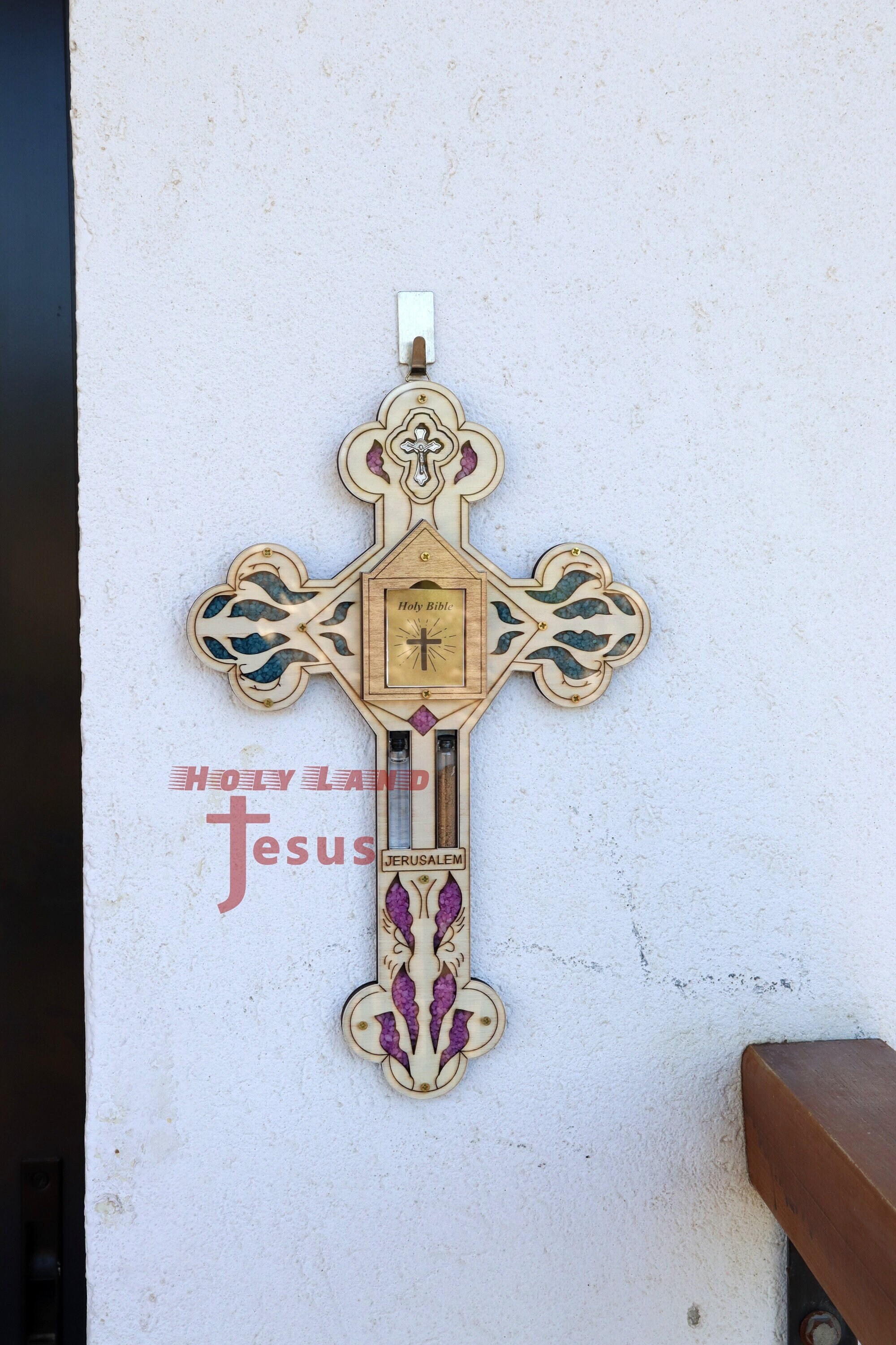 十字架 聖書 聖水 聖土 香 木材 キリスト教 家の壁 エルサレム 聖地で