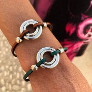 Silver and leather woman bracelet, o-ring bracelet, LINCE lp MODEL, different colors, Italian leather, for women, mothers, handmade jewelry