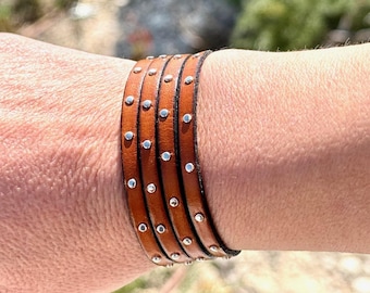 Damesarmband van zilver en leer, met studs, MODEL TCHA, verschillende leerkleuren, voor vrouwen, handgemaakte sieraden
