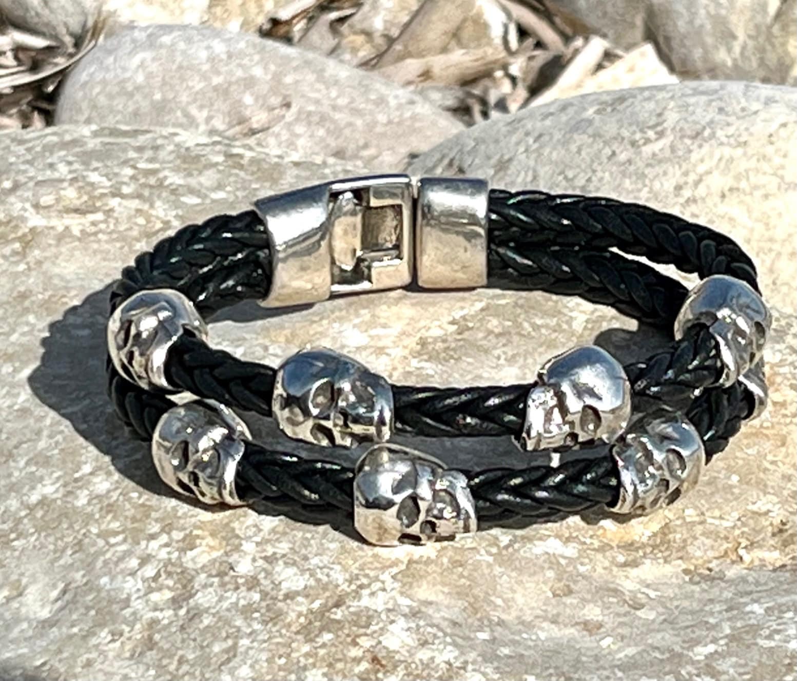 Men's bracelet, leather and silver bracelet with skulls, SKULL d MODEL, friend gift, original design by OBBVIUS, handmade jewelry