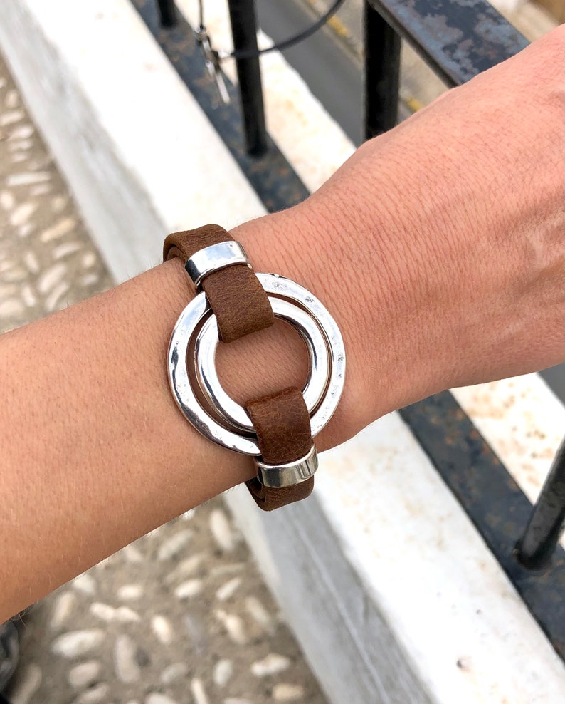 Silver and leather woman bracelet, o-ring bracelet, LINCE lp MODEL, different colors, Italian leather, for women, mothers, handmade jewelry image 4