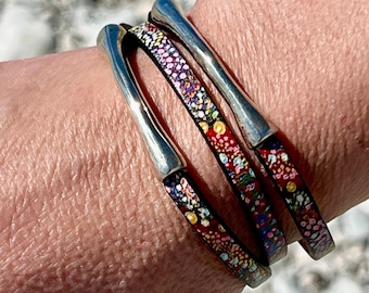 2-buisjesarmband in zilver en leer, verschillende kleuren, leren wikkelarmband voor dames, voor moeders, MODELVORM, handgemaakte sieraden