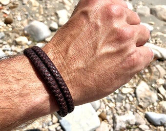 Pulsera de hombre, pulsera piel y plata, pulsera piel labrada, unisex, MODELO VIGO, regalo para padres, piel italiana, joyería hecha a mano