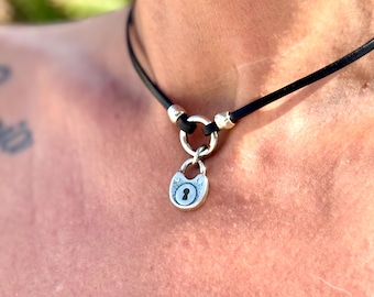 O-ring choker necklace, fine leather choker with silver padlock pendant, classic choker, K1 MODEL, handmade jewelry