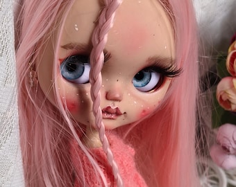 Blythe Doll Custom – Pink Candy Girl with 3 Outfits, Factory Hair & 4 Eye Chips – Collectible Art Doll, Blythe OOAK