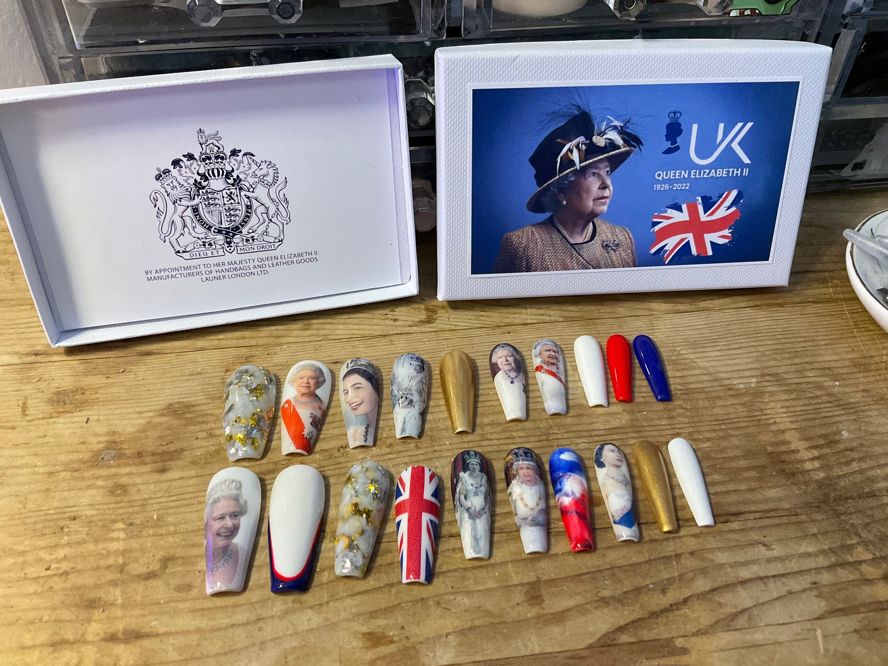 Full Set of Acrylic Nails.. inspired Queen Elizabeth II Etsy UK