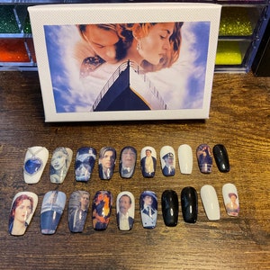 Juego completo de 20 uñas de gel... TITANIC... cualquier forma y longitud (nuevo)