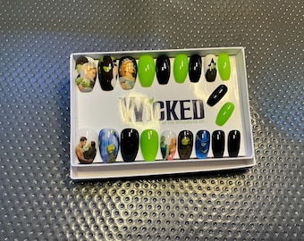 Full set of 20x nails gel….. (inspired) WICKED the musical …. any shape and length