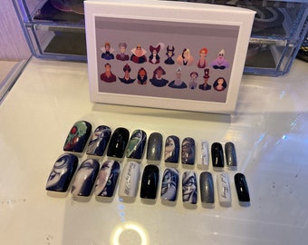 Full set of 20x nails gel….. Disney inspired VILLAINS…..   any shape and length