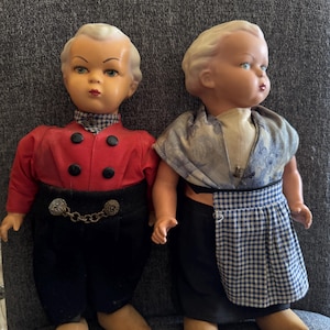 Dutch doll pair 1940s