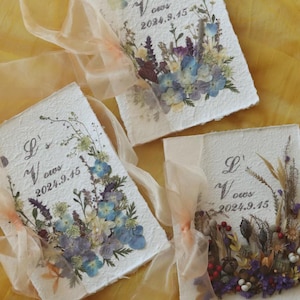 Assortiments de cartes postales, cartes de mariage, calendrier, signets, billets, cartes de voeux, cartes d'anniversaire, (4 pcs) fleurs séchées et congés