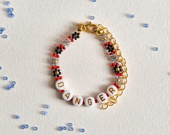 Pulsera de la amistad peligrosa