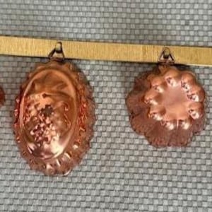 Vintage Miniature Copper Molds with Brass Wall Rack - Set of 4