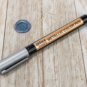Silver wax metallic water based permeant markers! Water based permanent marker for wax, wood, DIY date night, and Wedding invitation