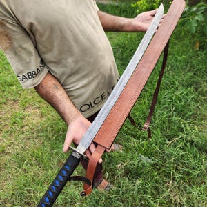 Hand-Forged Damascus Katana Sword/Traditional Japanese Samurai Sword Replica/Leather sheet & Tsuba Detailing/Collectible Gift for Men/GIFT