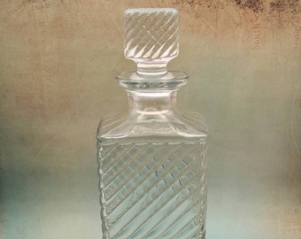 Beautiful Vintage OLD MR. BOSTON Fine Liquor Bottle Decanter Glass in  Excellent Condition "Free Shipping"