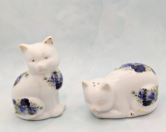 BAUM BROS FORMALITIES Blue Rose Cat Salt & Pepper Shakers Porcelain Pre-Owned