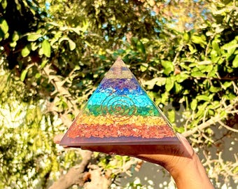 7 Chakra Orgonite Pyramid: Healing Crystal Energy Generator