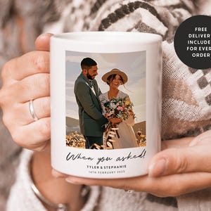 Taza con foto vectorizada: compromiso, nuestra primera cita, tarjeta de aniversario en papel, tarjetas, esposa, esposo, pareja, tarjeta para él, tarjeta para ella n.° 411
