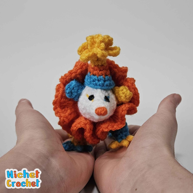 Kiwi Mini Baby Clown Opossum Possum crochet pattern by Nichet Crochet
