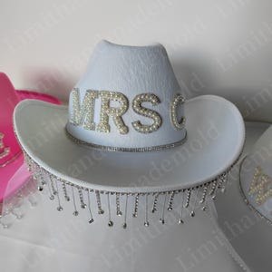 Personalized Pearl Bride Cowgirl Hat with Veil,Bride To Be,Hen Party,Bride Gift,Bride Cow Girl Hat+Bridal Shower,Last Disco Gift