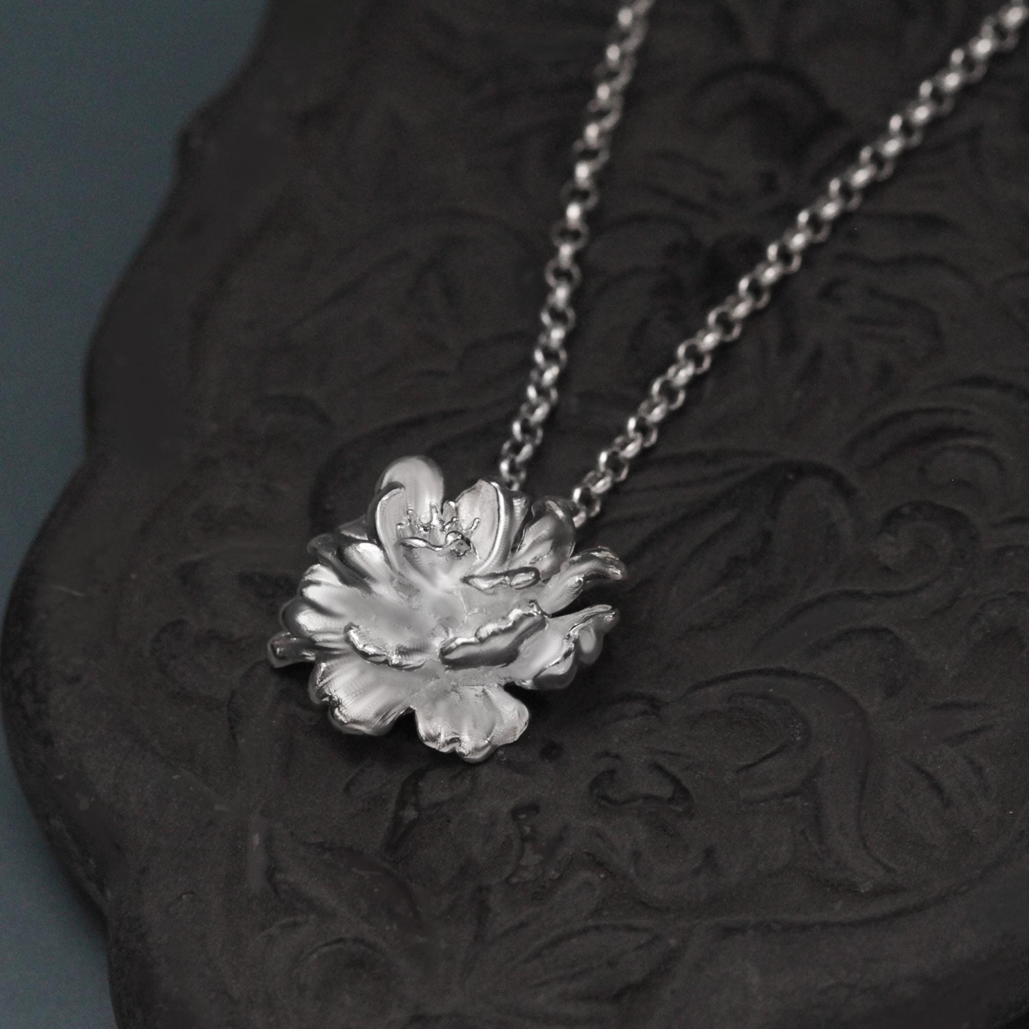 ネックレス・ペンダント Peony Combi Silver Necklace (SILVER925) Silver Peony Necklace, Peony Pendant, October Birthstone