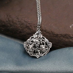 silver vine pendant ,retro vintage silver  necklace,wispy flower vine necklace ,Retro Style pendant ,chinese lock necklace,.clematis necklac
