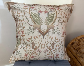 Angel Strawbridge - Escape to the Chateau Woodland Trail Housses de coussin avec endos en lin design - 17 po.