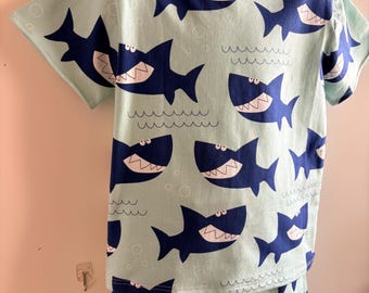 Ensemble t-shirt et short en jersey fait main requin pour tout-petit - Vêtements de plage d'été