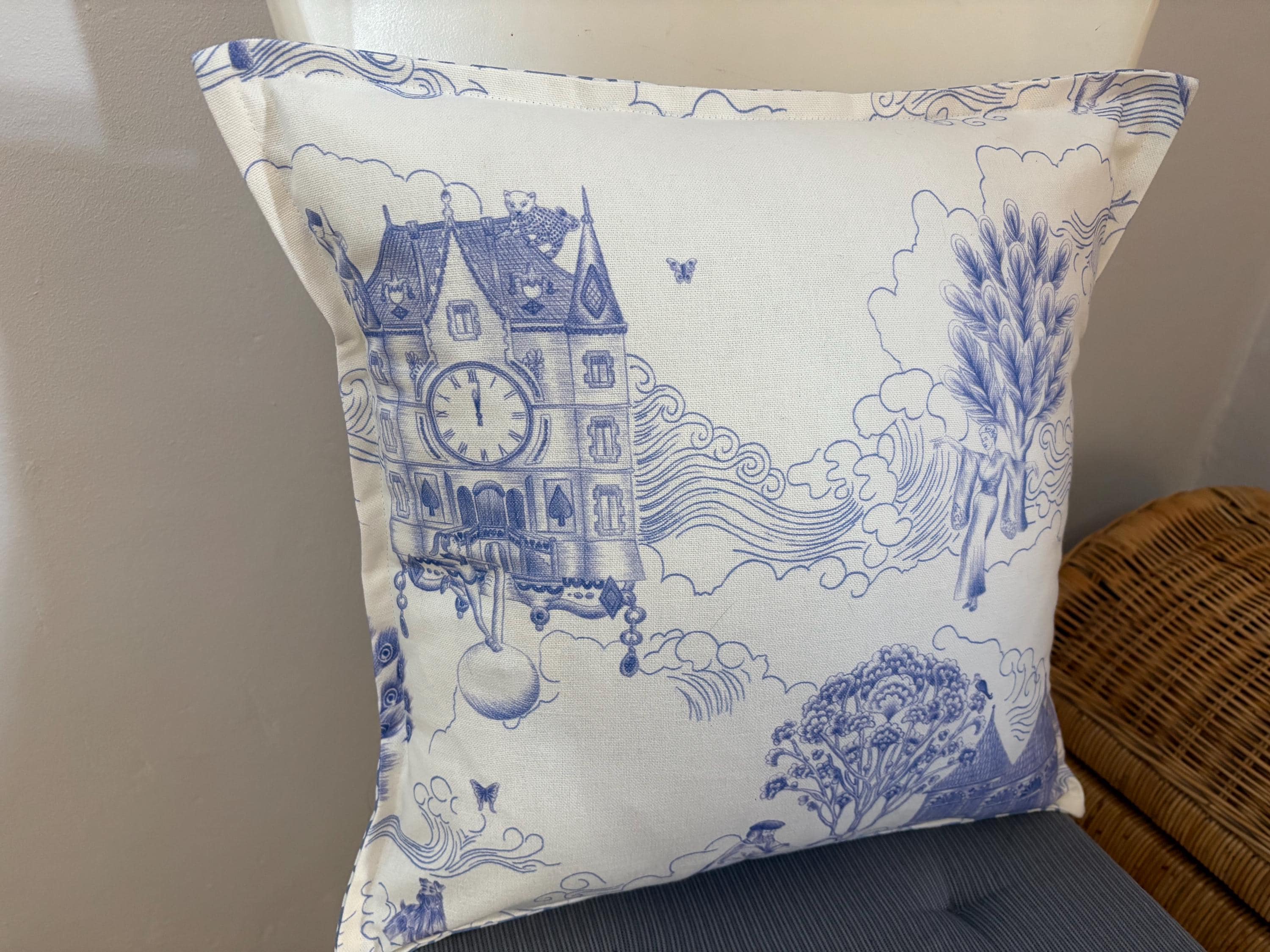 The Chateau Angel Strawbridge NOUVEAU WALLPAPER Tapestry Multi Bedding - View #5