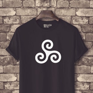 Mens or Ladies Ancient Celtic Triskelion symbol T-Shirt sizes S-3XL or 6-18