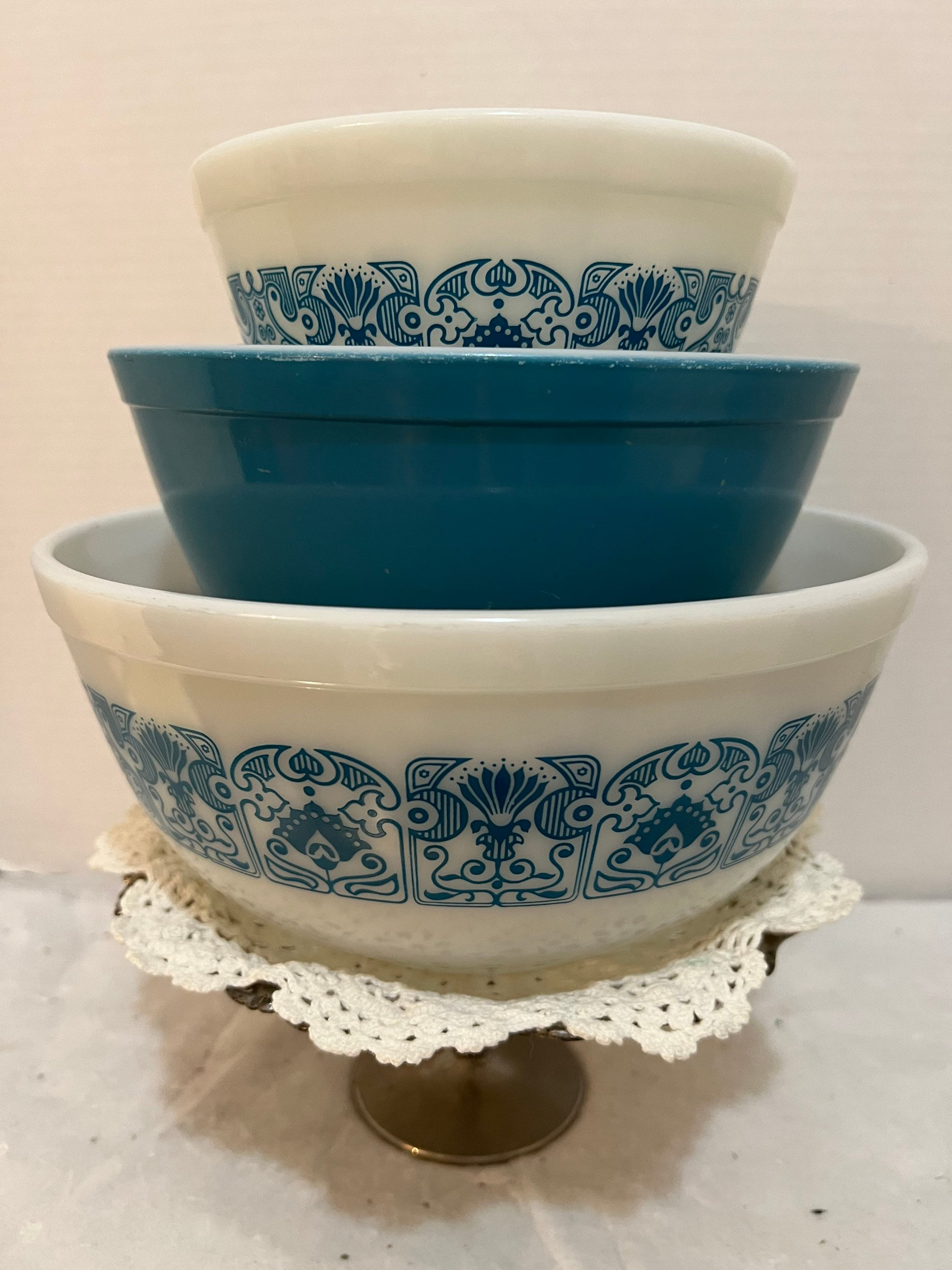 Vintage Large Milk Glass Mixing Bowl by Pyrex – Doll Parts Collective