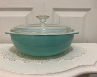 Vintage Pyrex Turquoise 024 2 Quart Casserole With Lid, Mid Century Turquoise