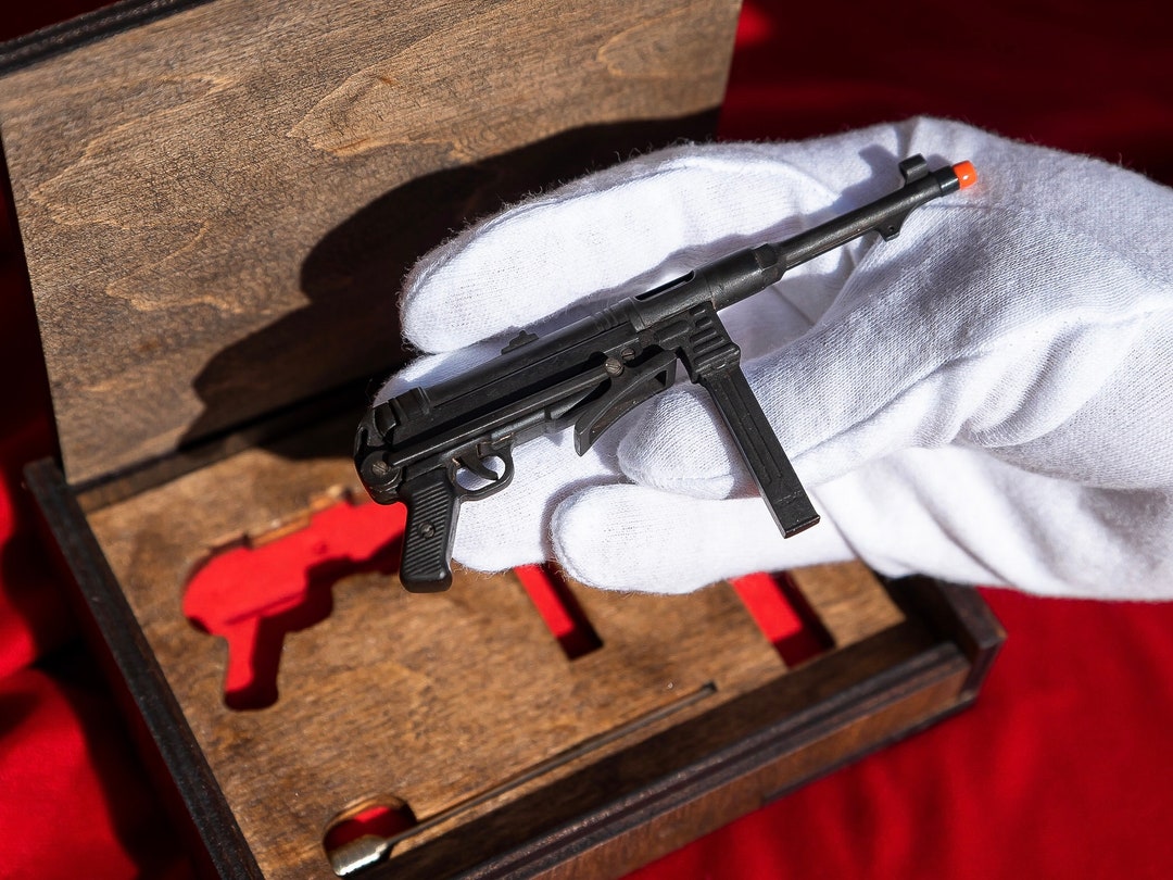 Replica Gun MP40 Cap Gun Sub Gun Mini Gun Ww2 Mp40 Gun Military Figure Military Miniatures