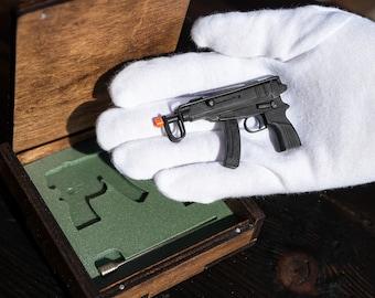 Machine pistol Sub Gun Scorpion vz 61 — 2mm military model
