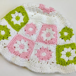 Groovy Bucket Hat *CROCHET PATTERN*