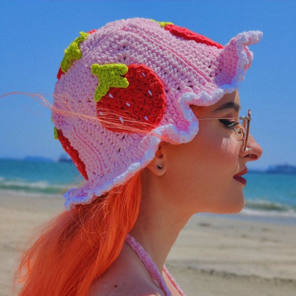 Strawberry Bucket Hat *CROCHET PATTERN PDF Download*