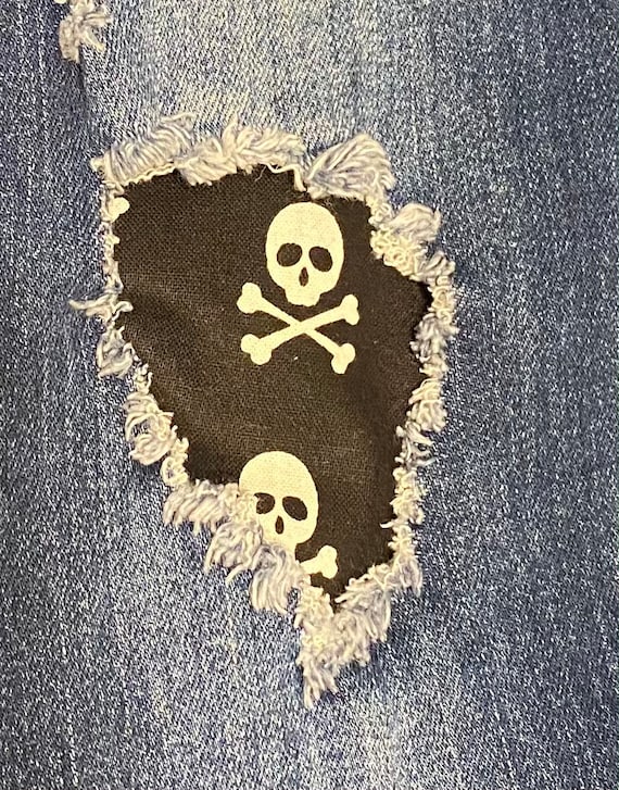Skull Patch, Iron on Patches for Denim, Patches for Jeans, Easy to Apply  Patch, Jean Repair, Fabric Patches, Skull Print, Handmade 