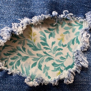 Green Botanical Patch, iron on patch for denim, patches for jeans, easy to apply patch, jean repair, fabric patches, handmade, washable