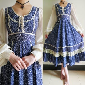 1970s Gunne Sax Prairie Style Navy Floral Calico Midi Dress
