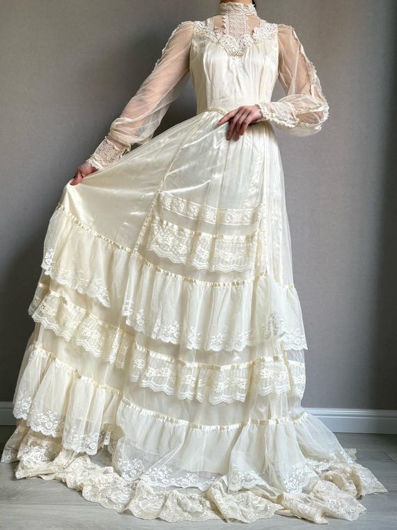 Rare 1970s Gunne Sax Bridal Collection Cream Lace Vic… - Gem